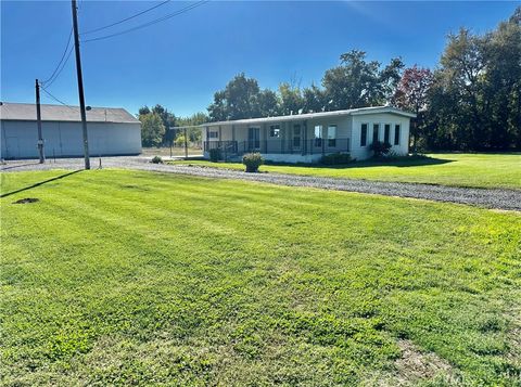 Photo of 911 Colusa, Gridley, CA 95948 (MLS # SN25246756) Photo of 911 Colusa, Gridley, CA 95948 (MLS # SN25246756)