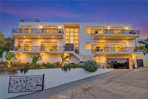 Photo of 3952 Oakfield Drive, Sherman Oaks, CA 91423 (MLS # SR26043453)