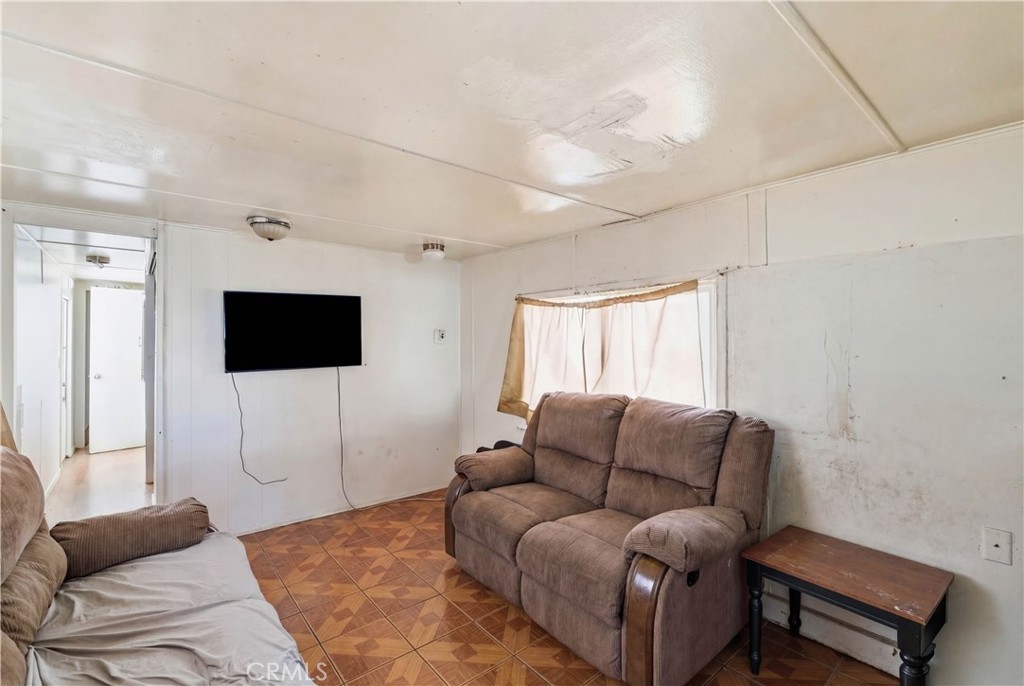 6150 E Avenue T 36