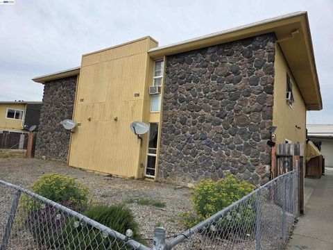 Photo of 200 Westwood St St, Vallejo, CA 94591 (MLS # 41129776)