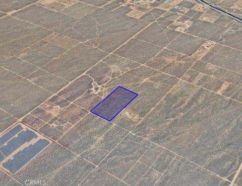 Photo of 0 Luna Road, Phelan, CA 92371 (MLS # HD26096532)