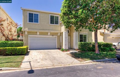 Photo of 249 Comeabout Cir CIR, Pittsburg, CA 94565 (MLS # 41136395)