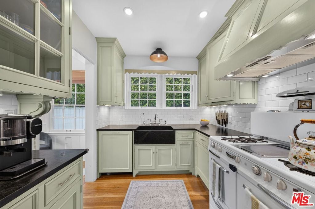 624 N Highland Avenue