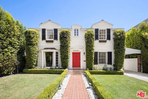 Photo of 624 N Highland Avenue, Los Angeles, CA 90036 (MLS # 26935943)