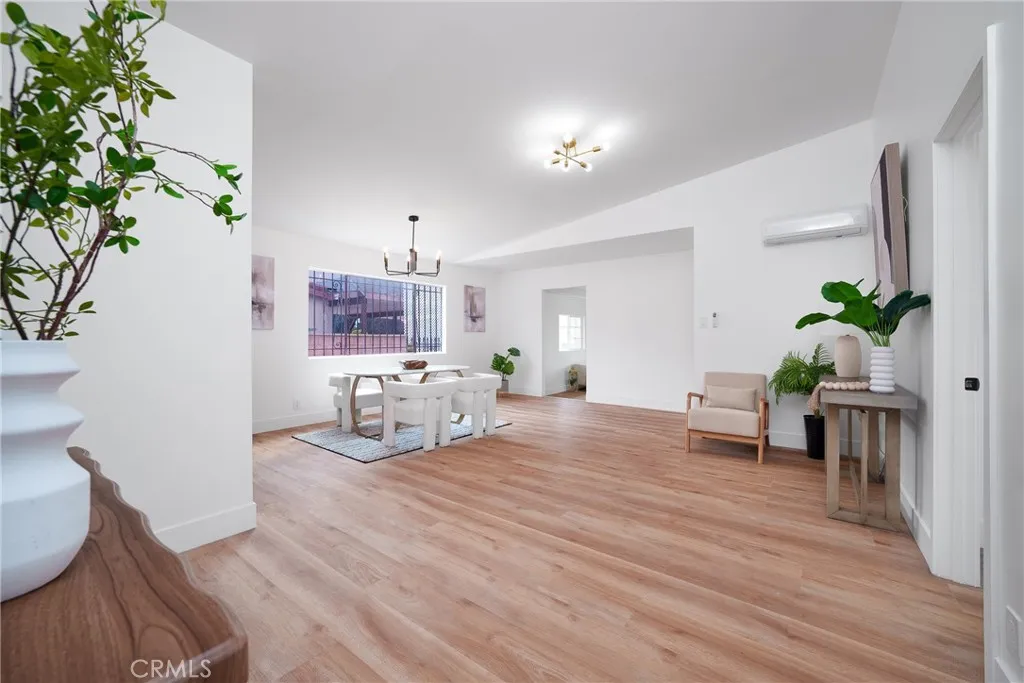 El Monte, California 91733, United States, 2 Bedrooms Bedrooms, ,1 BathroomBathrooms,Residential,Active,219641