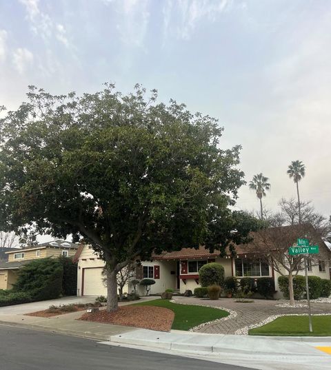 Photo of 724 Valley Way, Santa Clara, CA 95051 (MLS # ML82032128)