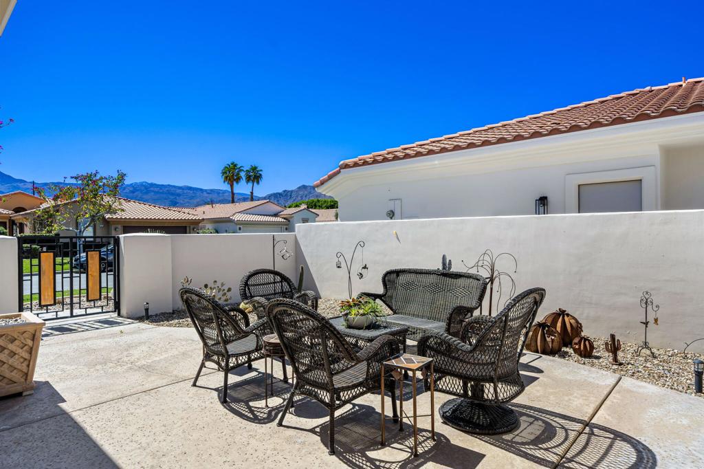 La Quinta Fairways - Residential