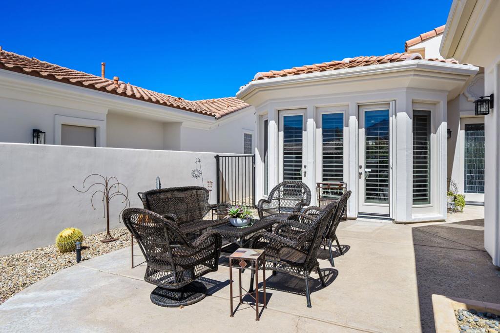 La Quinta Fairways - Residential