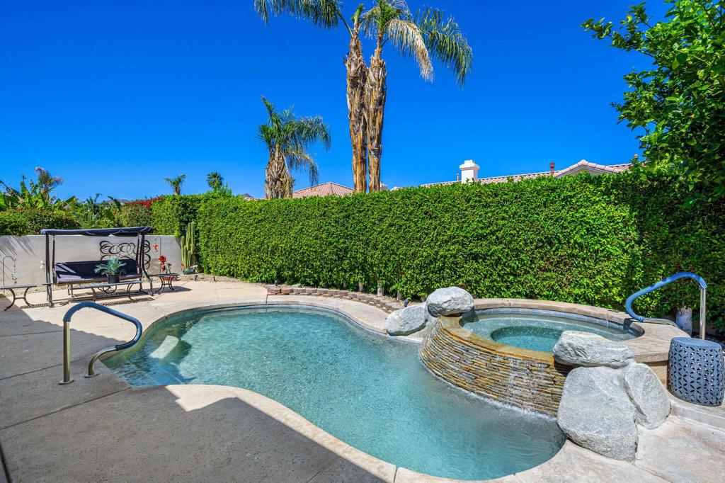 La Quinta Fairways - Residential