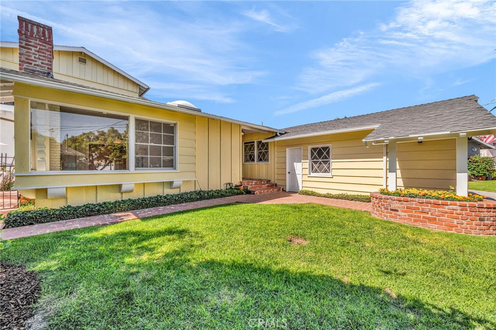 1971 W Santa Cruz Street