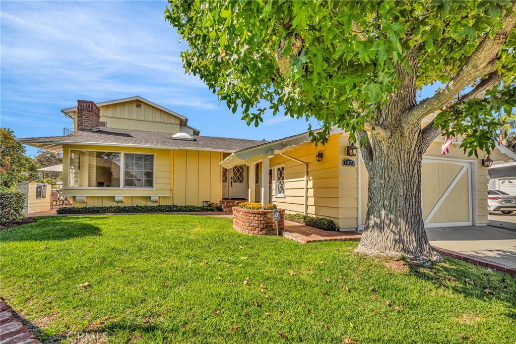 1971 W Santa Cruz Street