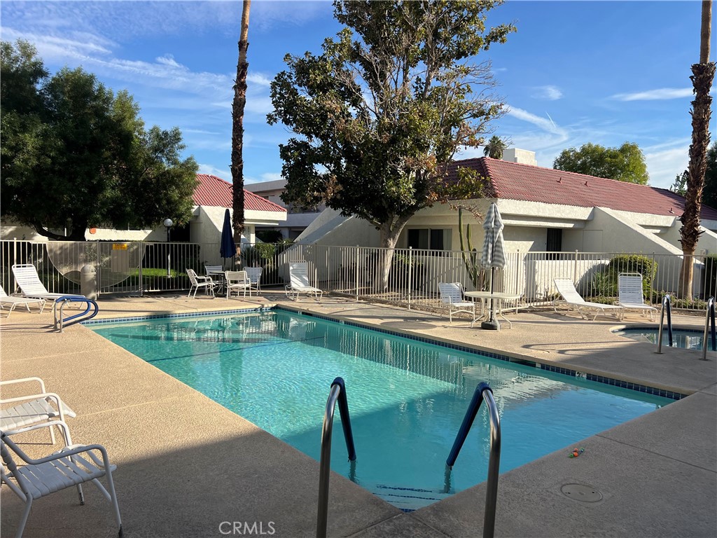 Candlewood Villas II (33605) - Residential