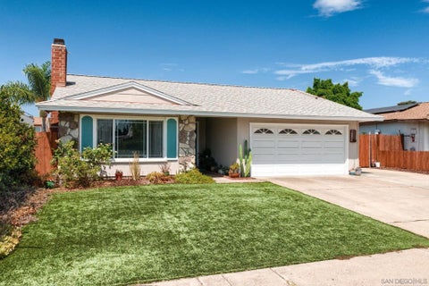 Photo of 10056 Woodpark DR, Santee, CA 92071 (MLS # 260019563SD)
