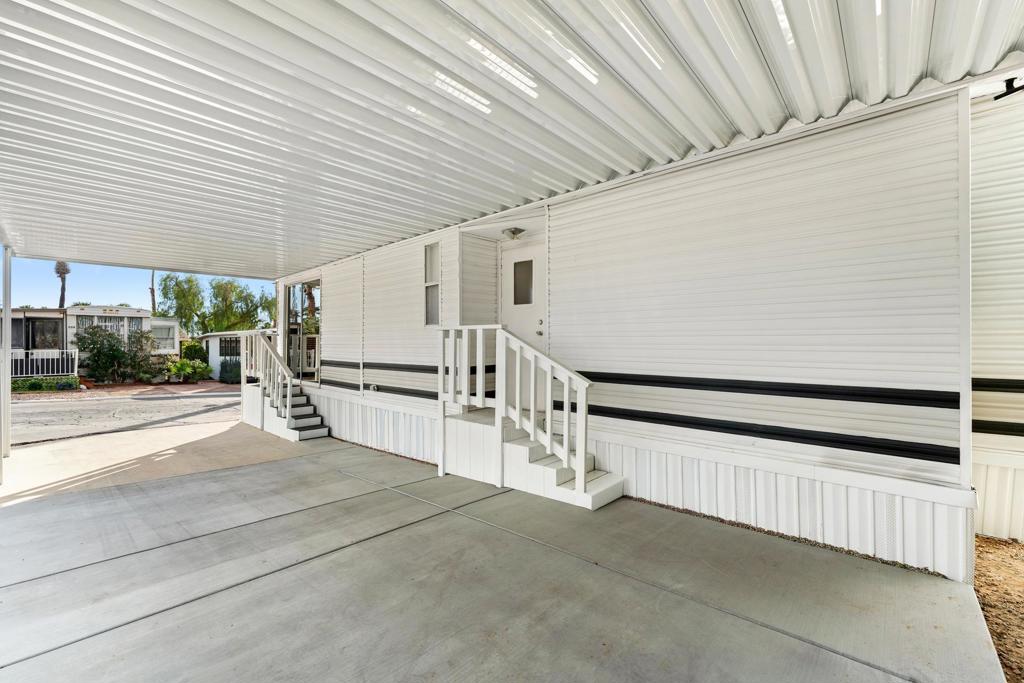 16400 Bubbling Wells 210