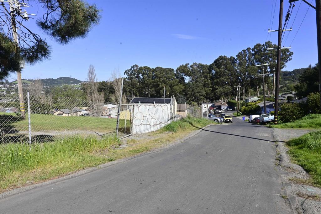 EL SOBRANTE HILL - Land