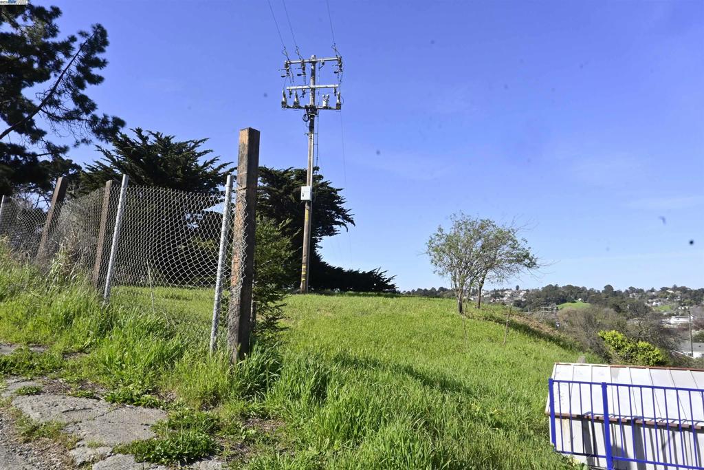 EL SOBRANTE HILL - Land