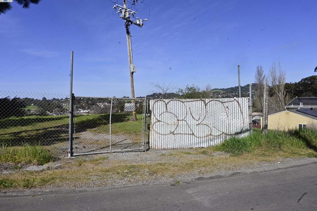 EL SOBRANTE HILL - Land
