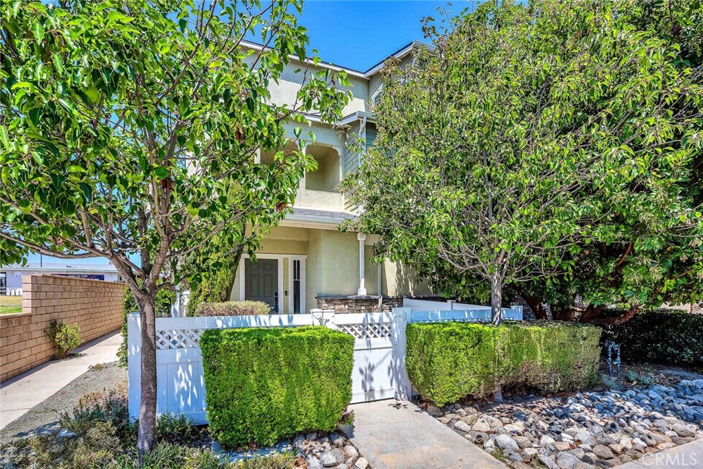 Step into luxury living with this stunning 3-bedroom, 2.5-bath detached townhouse located in a private, gated community of just 12 homes. Built in 2013, this beautifully maintained residence at 3515 Maricopa Street #7 offers the perfect blend of modern elegance, functionality, and coastal charm—all with no shared walls for the ultimate privacy.
As you enter, you're greeted by a spacious, light-filled living area with high ceilings and an open-concept layout that flows seamlessly into the dining area and chef’s kitchen. The gourmet kitchen features granite countertops, a large center island with breakfast bar, oak cabinetry, and a pantry—ideal for cooking and entertaining alike.
Enjoy your morning coffee or evening wind-down on the private balcony just off the living space. A convenient powder room and laundry area complete the main floor.
Upstairs, retreat to the expansive master suite featuring a walk-in closet and a luxurious ensuite bath with dual sinks and a glass-enclosed shower. Two additional bedrooms share a stylish Jack-and-Jill bathroom, perfect for family or guests. There is a 2 car attached garage + covered carport (3 parking spaces total), tankless water heater & central A/C, engineered wood floors, low HOA dues, and an end unit.
Situated in the highly desirable West Torrance neighborhood, you're minutes from top-rated schools (Victor Elementary, Jefferson Middle, West High), Del Amo Fashion Center, local parks, dining, and just a short drive to Redondo Beach. All prospects to verify all information.