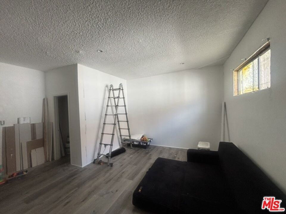 1537 E 84th Street