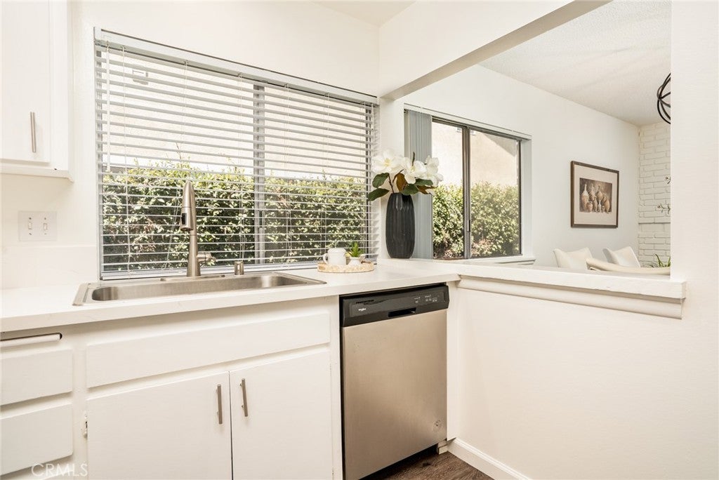 18092 Westlake Cir, Huntington Beach CA 92648 - Photo 11