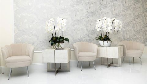 Photo of 815 S Victory, Burbank, CA 91502 (MLS # BB26038041)