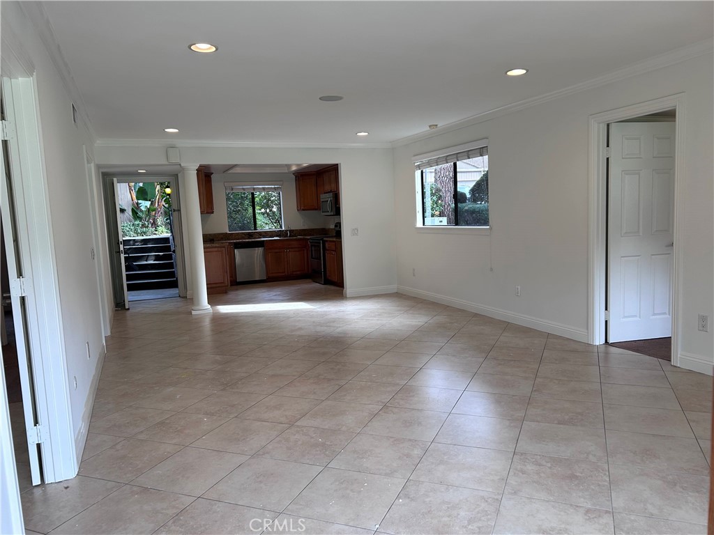 31601 E Nine Drive 59F