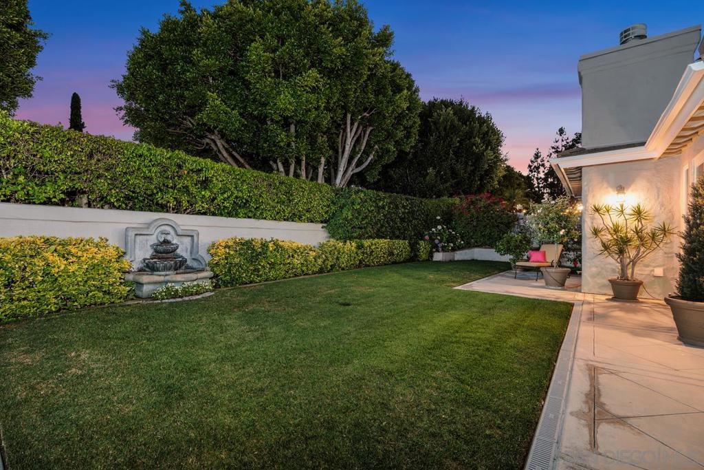 5125 Triple Crown Row