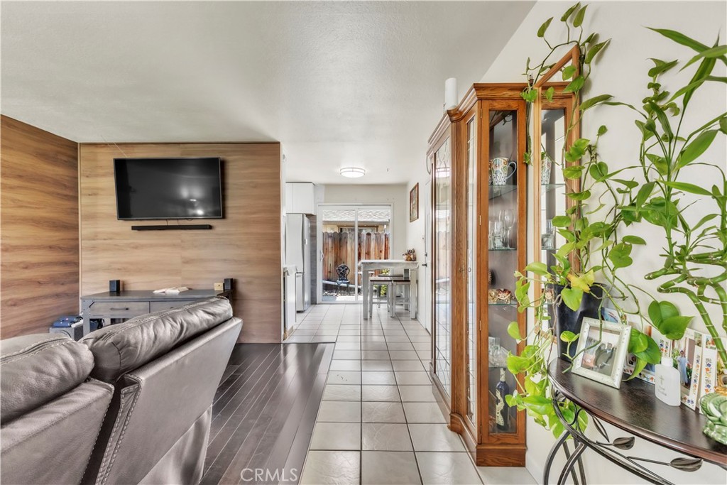 10276 S White Rock Road