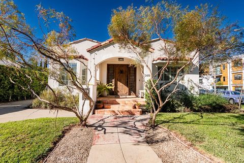 Photo of 1601 Hi Point Street, Los Angeles, CA 90035 (MLS # SR26011946)