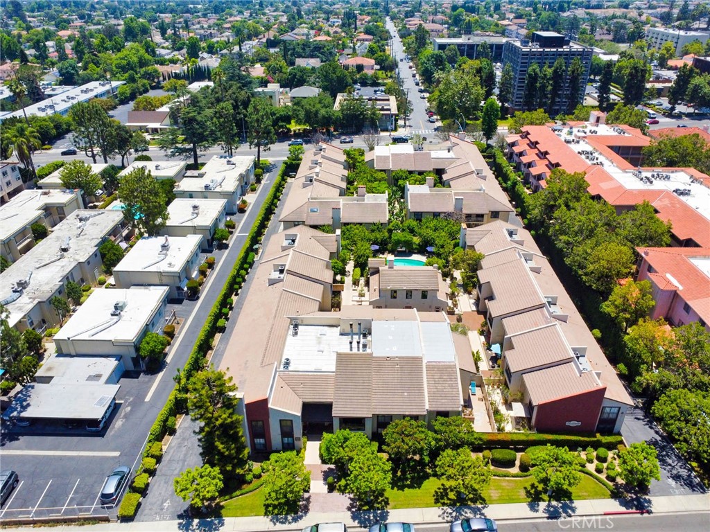 535 W Duarte Road 14