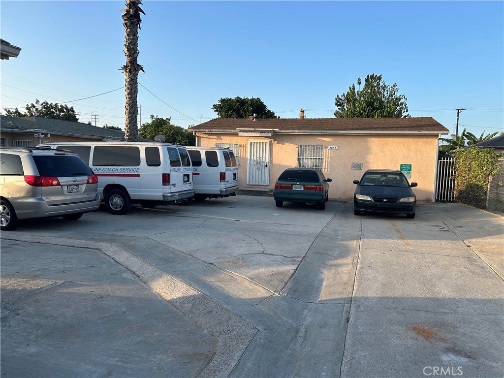 4846 W 111th Place