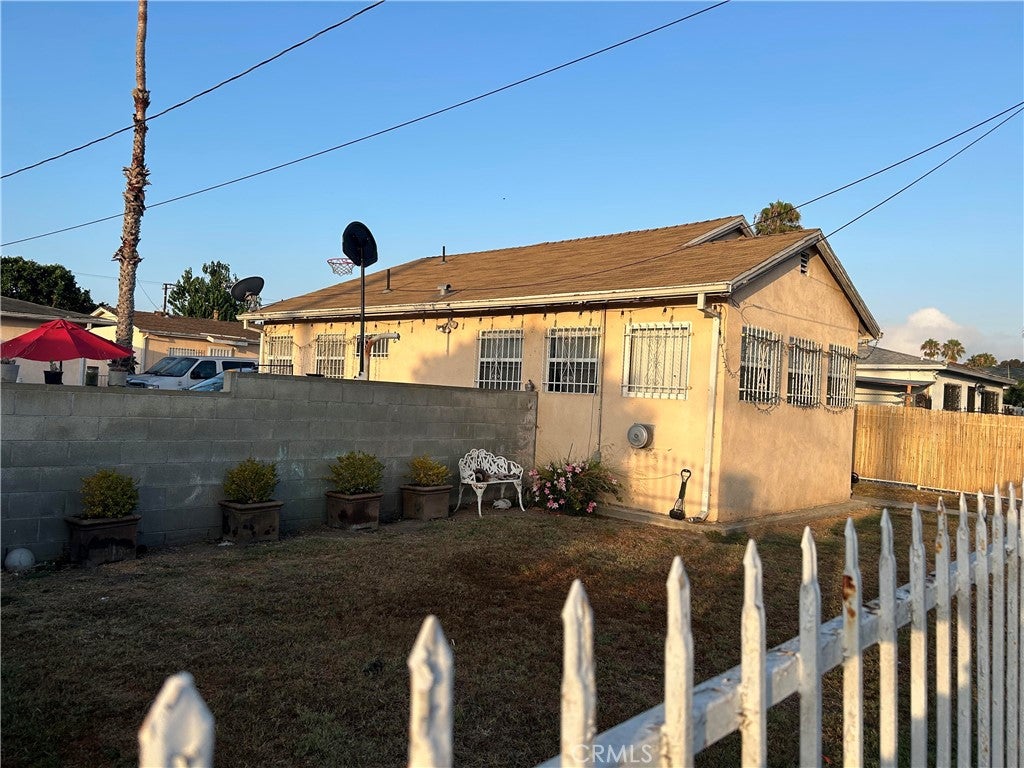 4846 W 111th Place