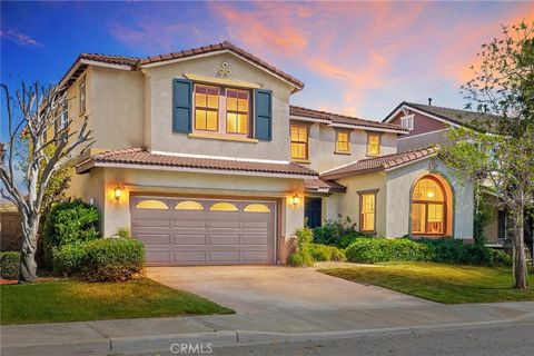 Photo of 41041 Sunsprite St, Lake Elsinore, CA 92532 (MLS # SW26080978)
