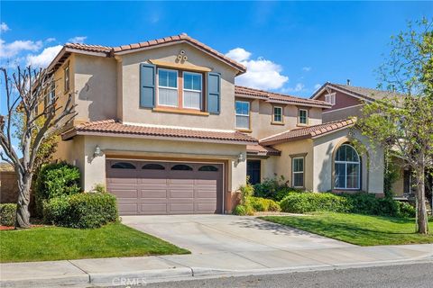 Photo of 41041 Sunsprite St, Lake Elsinore, CA 92532 (MLS # SW26080978)