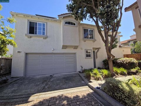 Photo of 1036 Suncrest Ct CT, Richmond, CA 94806 (MLS # 41141010)