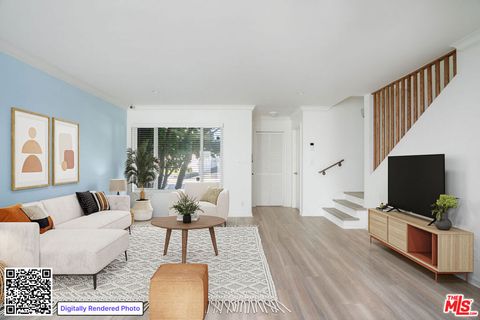 Photo of 11138 Aqua Vista Street #3, Studio City, CA 91602 (MLS # 26706265)