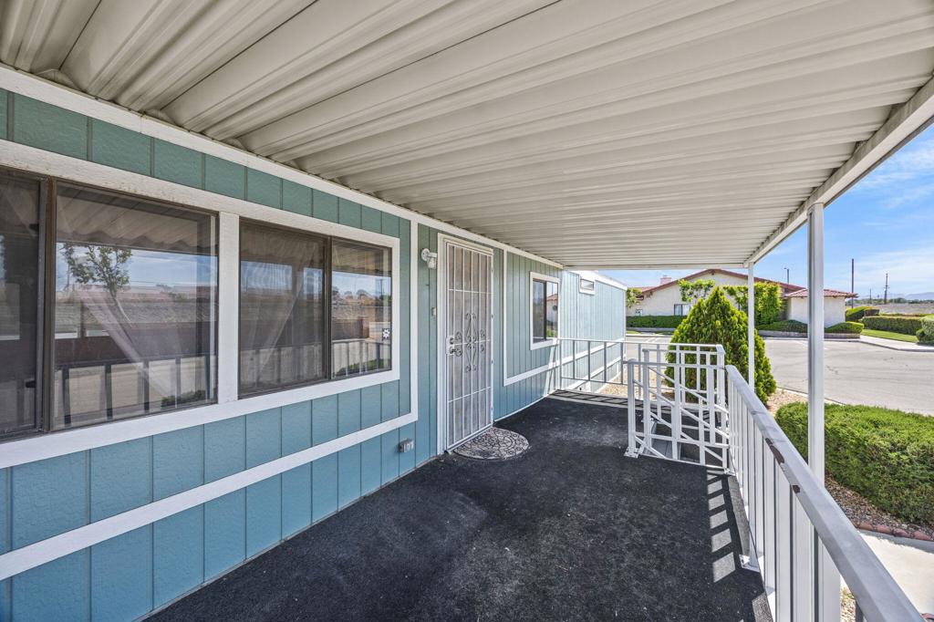 9161 Santa Fe Avenue E 20