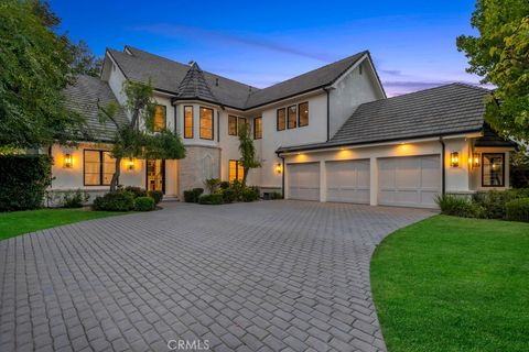 Photo of 4239 Tarzana Estates Dr. Dr, Tarzana, CA 91356 (MLS # GD26035402)