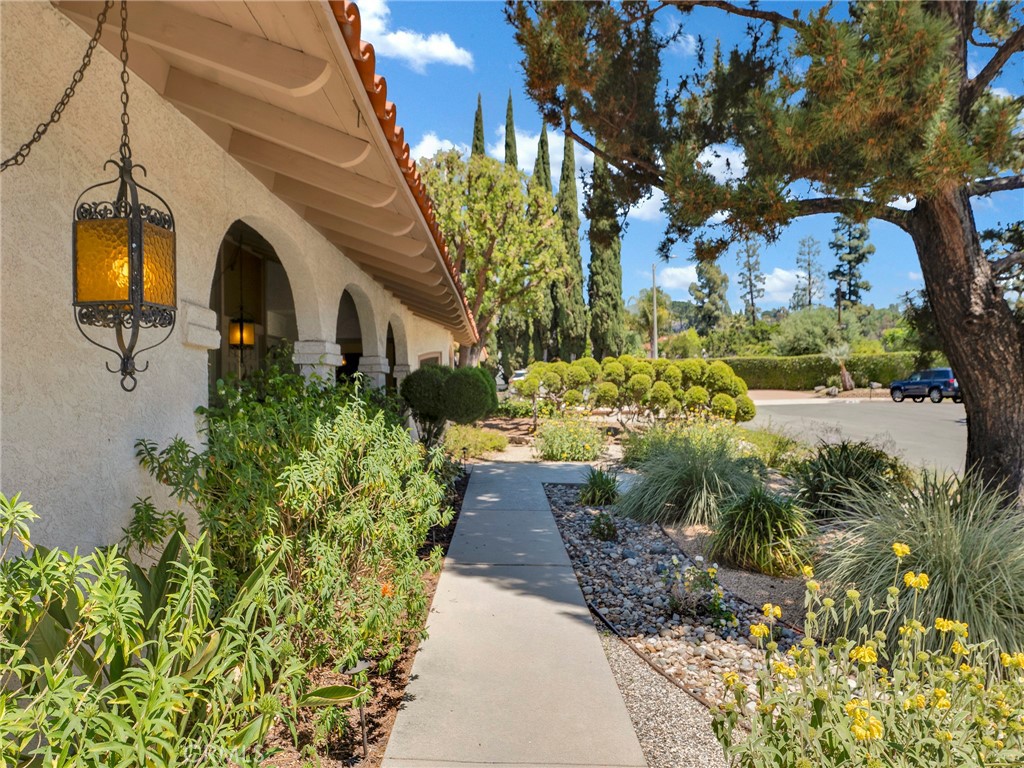 Properties 4 11101 Salt Lake Avenue