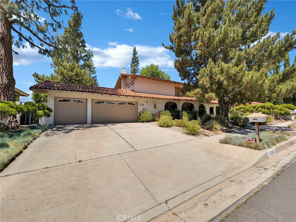 Properties 3 11101 Salt Lake Avenue