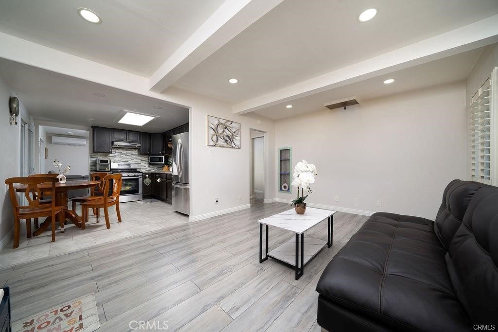 3603 W 144th