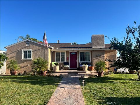 Photo of 14388 Beaver, Sylmar, CA 91342 (MLS # SR25265842)