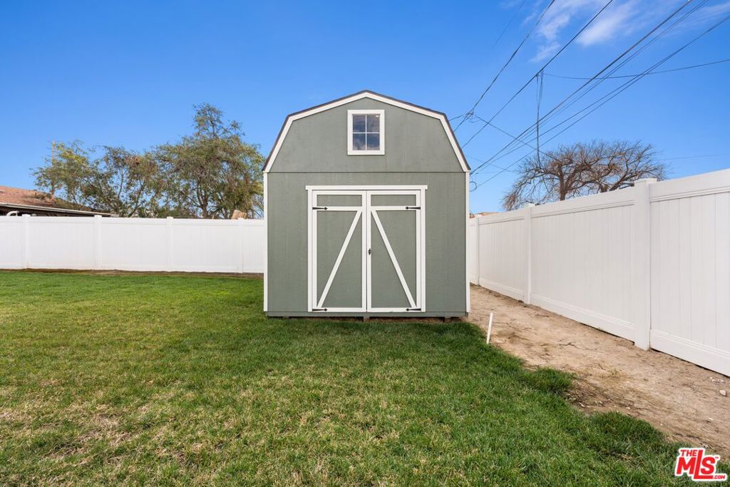 10388 Mountain View Avenue