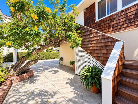 Photo of 3708 1/2 Ocean Boulevard, Newport Beach, CA 92625 (MLS # NP26223473)
