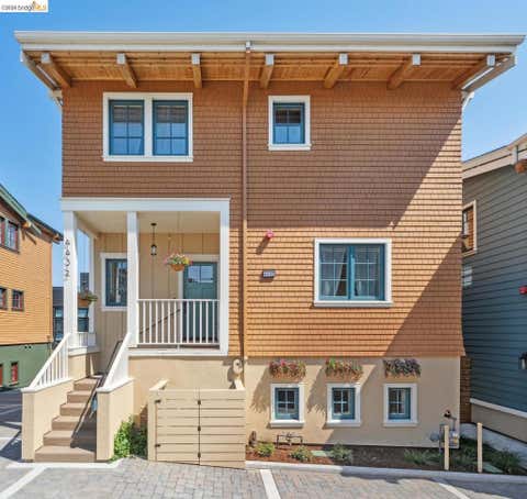 Photo of 4432 Howe St ST, Oakland, CA 94611 (MLS # 41142270)