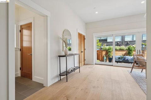 Tiny photo for 4432 Howe St ST, Oakland, CA 94611 (MLS # 41142270)
