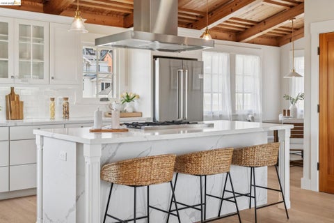 Tiny photo for 4432 Howe St ST, Oakland, CA 94611 (MLS # 41142270)