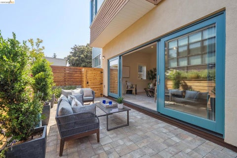 Tiny photo for 4432 Howe St ST, Oakland, CA 94611 (MLS # 41142270)