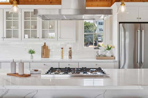 Tiny photo for 4432 Howe St ST, Oakland, CA 94611 (MLS # 41142270)