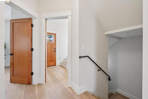 Tiny photo for 4432 Howe St ST, Oakland, CA 94611 (MLS # 41142270)